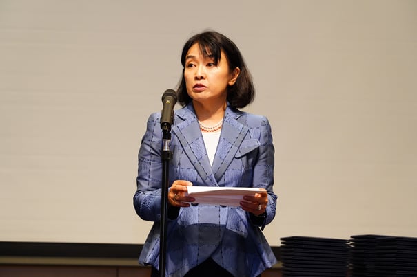 Dean Emi Osono-min