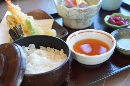 Hitotsubashi ICS cuisine