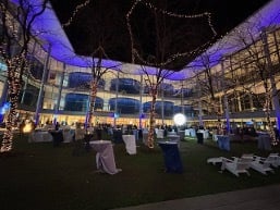 Yale SOM Winter Stroll Program